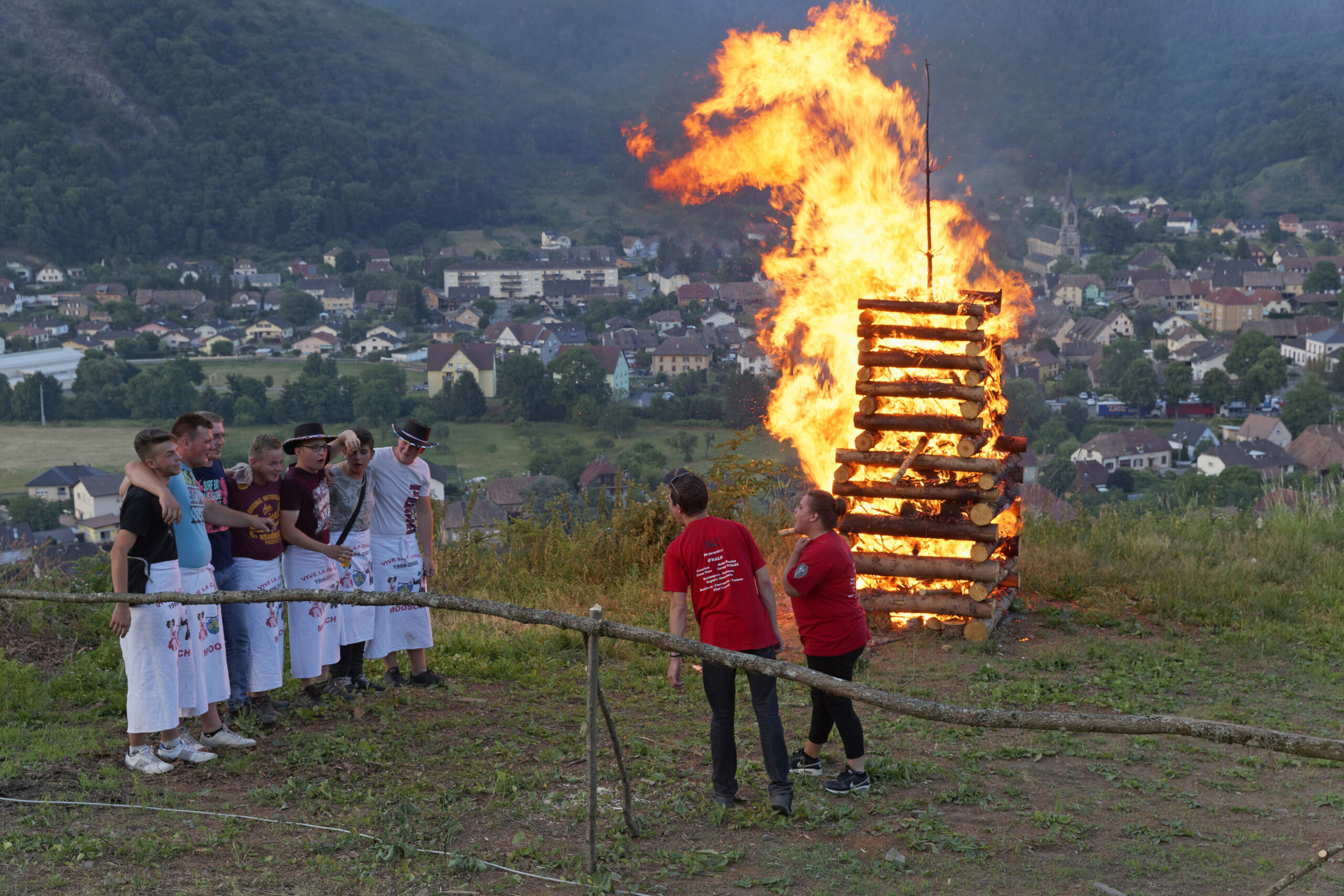 Grandiose Johannisfeuer zur Sommersonnenwende