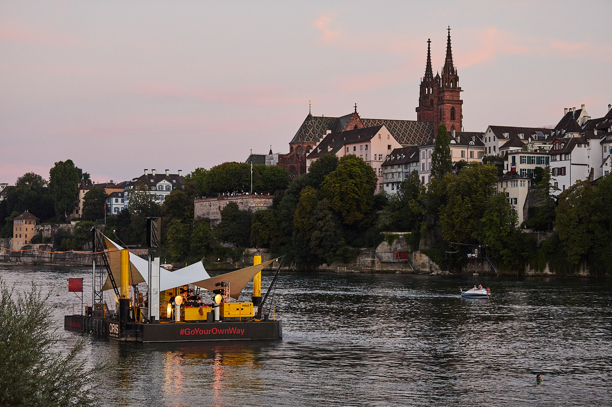 Ein Festival mitten im Rhein